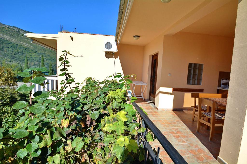 Apartment Rita Tivat Exterior foto